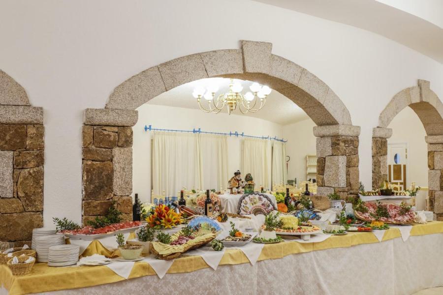 Nicolaus Club Li Cucutti Hotel Agrustos Екстериор снимка