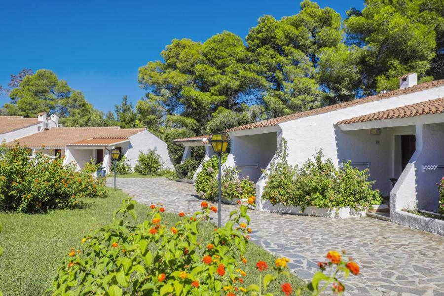 Nicolaus Club Li Cucutti Hotel Agrustos Екстериор снимка