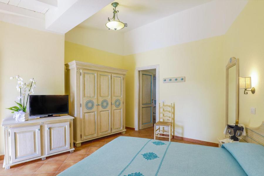 Nicolaus Club Li Cucutti Hotel Agrustos Екстериор снимка